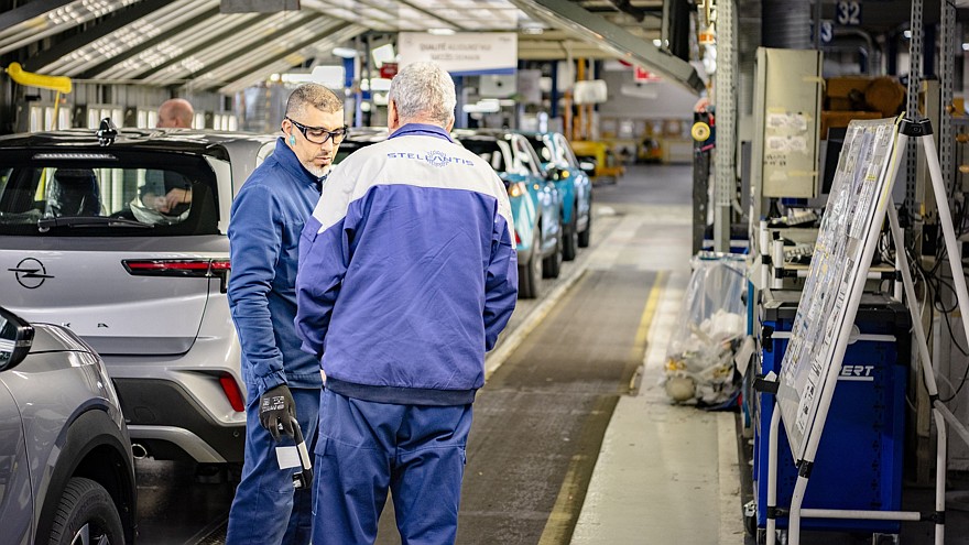 Производство Opel Mokka на заводе в Пуасси