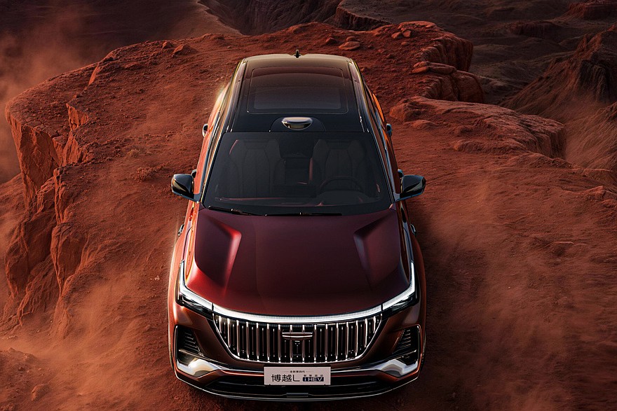 Гибрид Geely Boyue L i-HEV