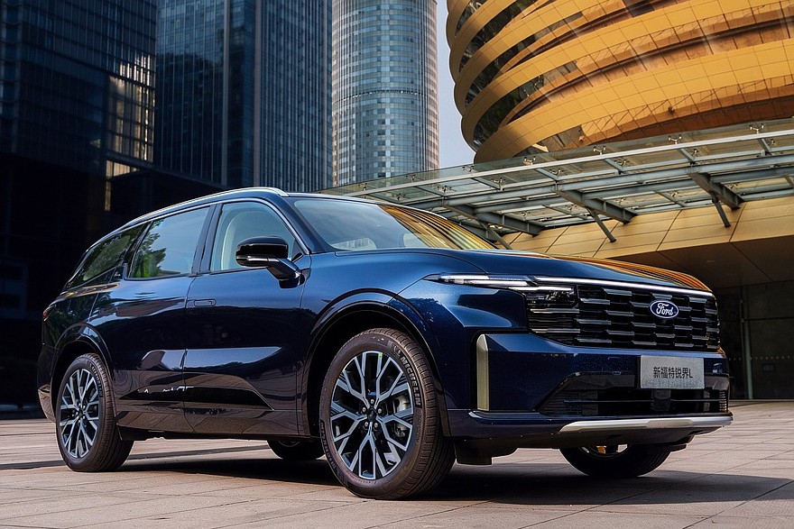 Обновленный Ford Edge L