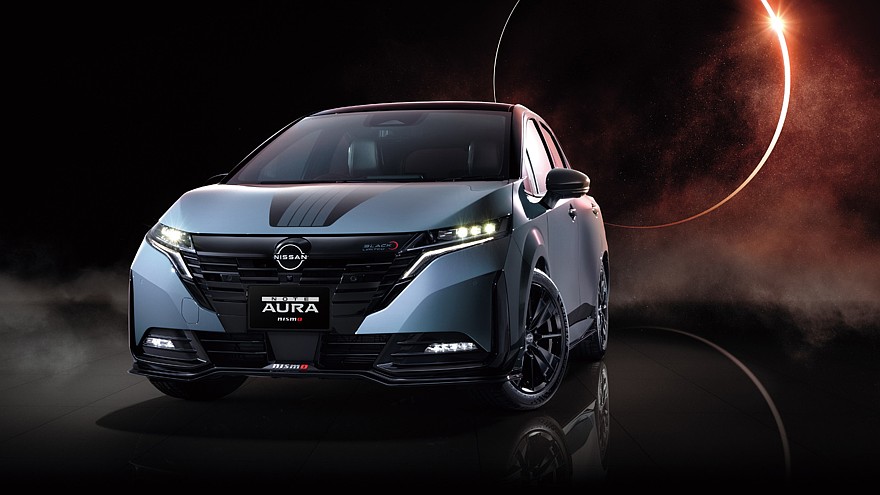 На фото: посвежевший Nissan Note Aura Nismo