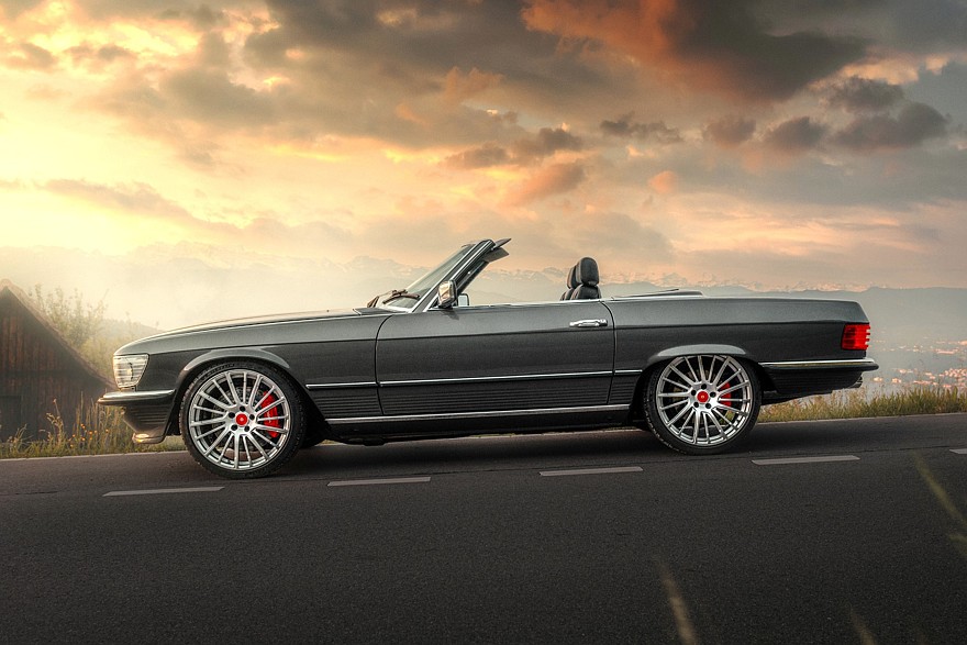 Тюнеры переходят на классику: рестомод от Pogea на базе Mercedes-Benz 450 SL