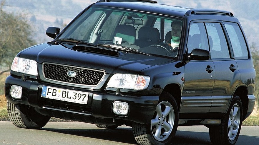 На фото: Subaru Forester S-Turbo (SF) '2000–02