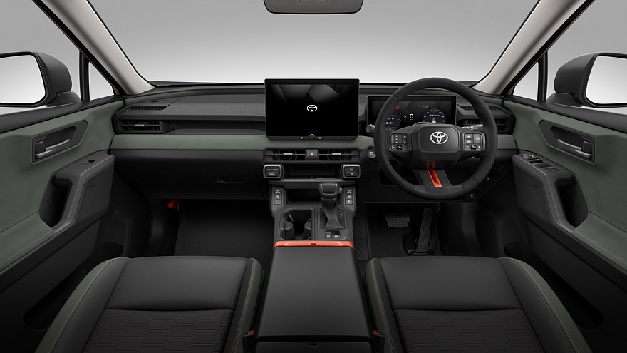 На фото: новый Toyota RAV4 Adventure