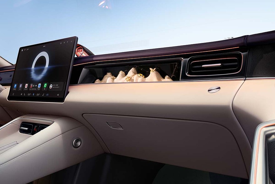 Интерьер Shangjie Z7