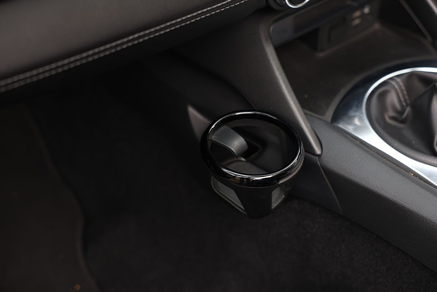 Задний привод, полтора литра и DVD-проигрыватель: опыт владения Mazda Roadster IV (ND)