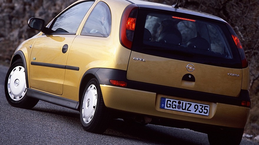 Opel Corsa 3-door (C) '2000–03з