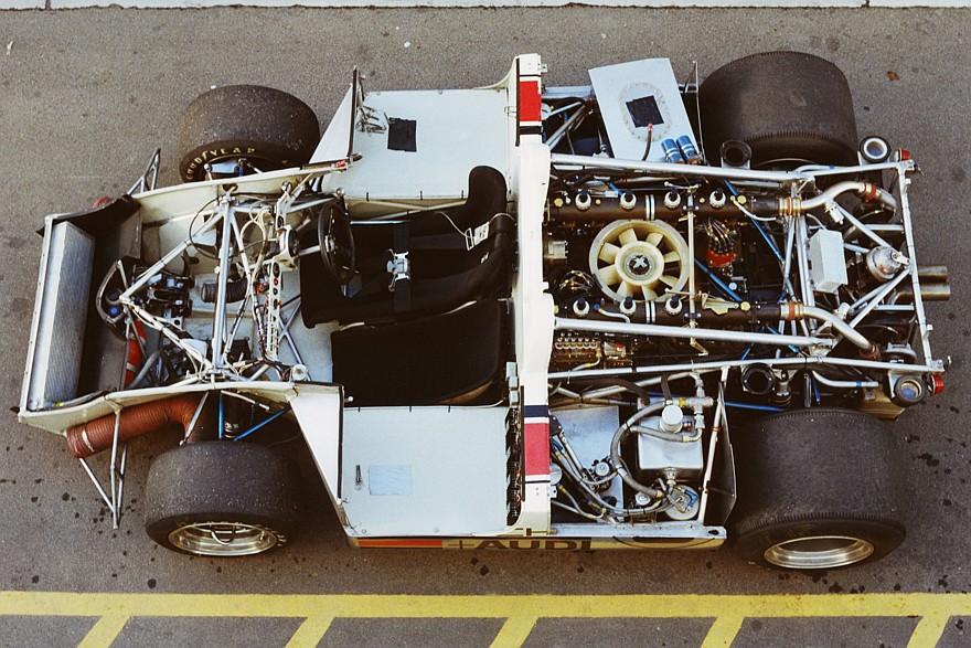 Как Porsche 917 завоевал Can-Am: машина, которую было сложнее обуздать, чем построить