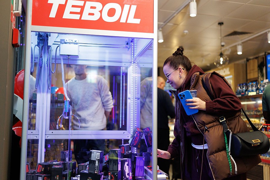 Заправиться у Димы Гордея и попытаться выиграть миллион баллов: День клиента на АЗС Teboil