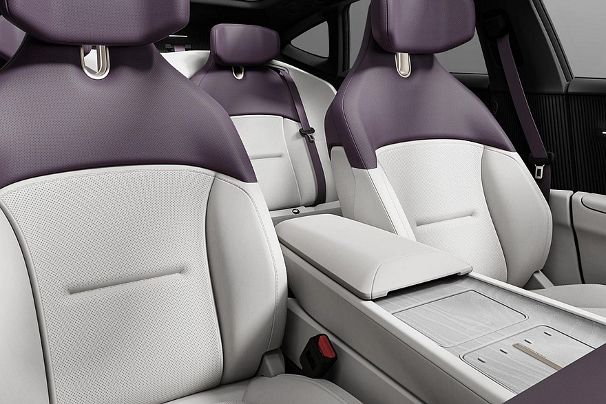 Роскошный седан Avatr 12 стартует в России: комплектации и цены