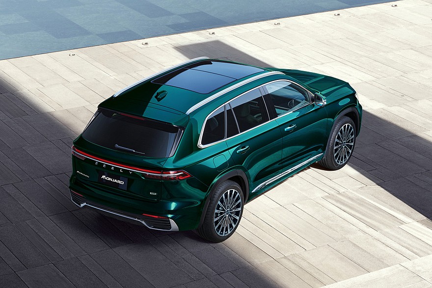 Geely Monjaro с обновлённым салоном и адаптивной подвеской в России: объявлена цена