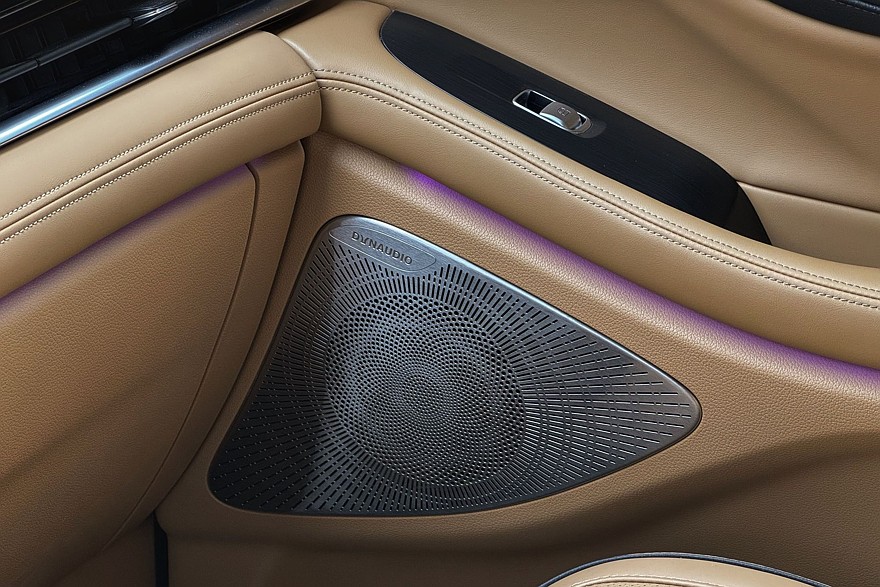 У нас есть премиальный минивэн дома: тест-драйв Voyah Dream