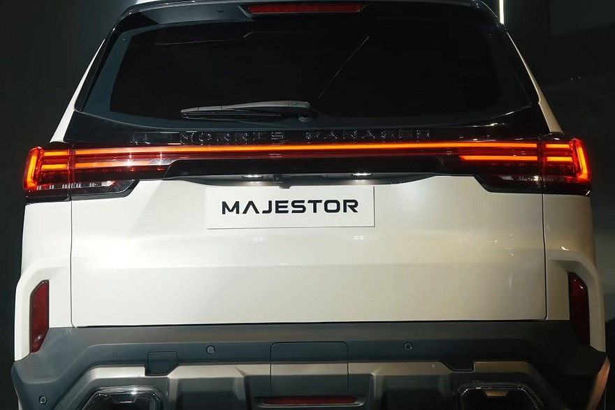 Прошлогодний MG Majestor