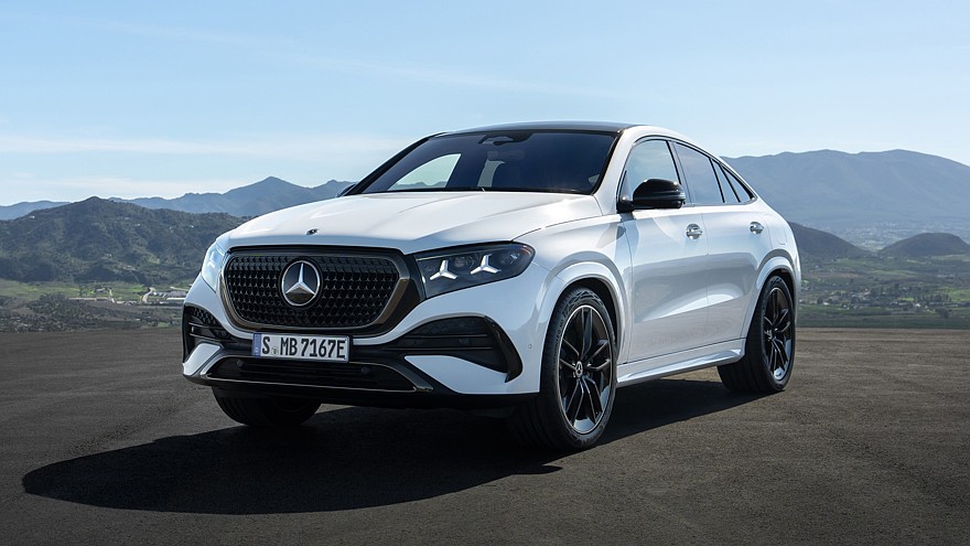 На фото: обновлённый кроссовер Mercedes-Benz GLE Coupe
