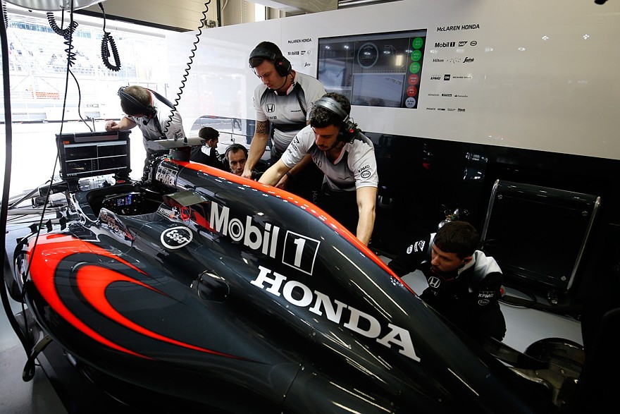 На данный момент Honda поставляет двигатели только McLaren и увеличивать число клиентов не намерена