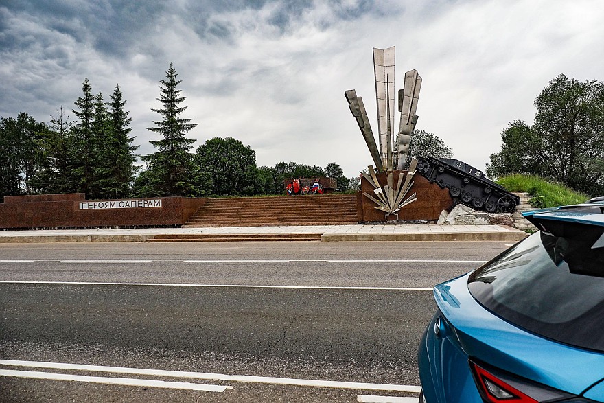 По Волоколамскому шоссе: первая ГЭС, две усадьбы и «штурмгешутц»