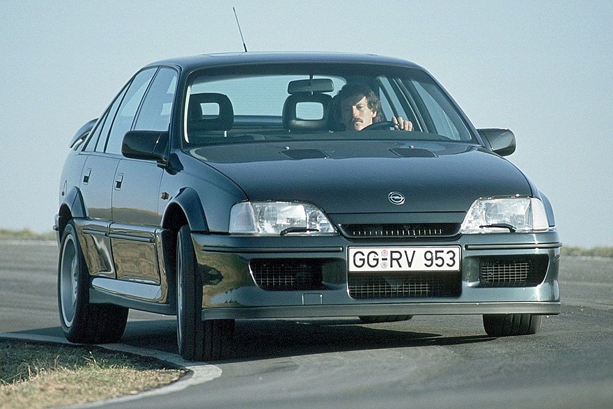 Спорт и бизнес: вспоминаем самые быстрые бизнес-седаны девяностых