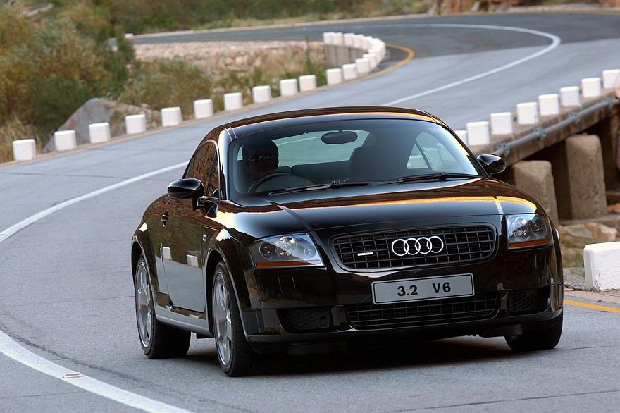Четыре кольца эгоиста: как появилась Audi TT и как она опозорилась на автобанах