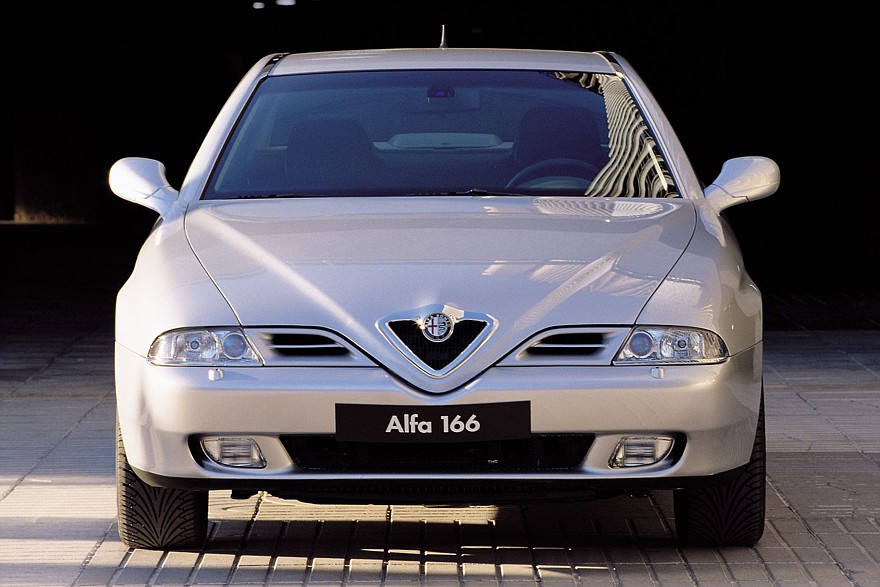 Спорт и бизнес: вспоминаем самые быстрые бизнес-седаны девяностых