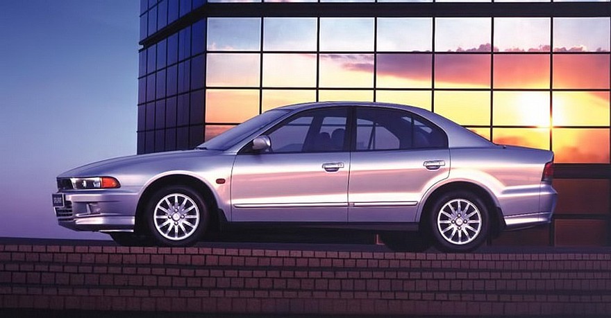 На фото: Mitsubishi Galant '1996–2003