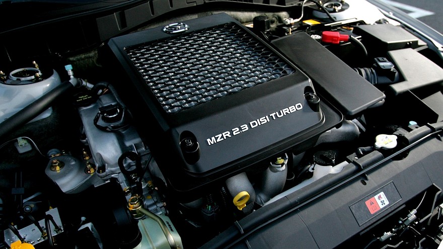 На фото: Под капотом Mazda6 MPS (GG) '2005–07