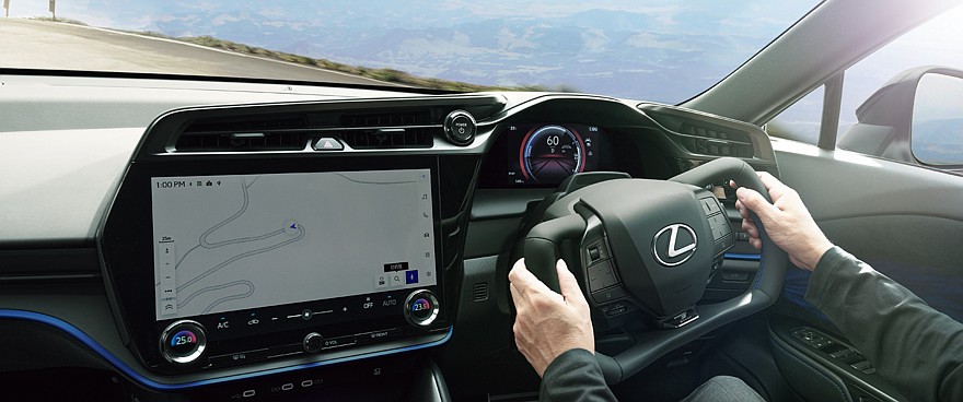 На фото: салон Lexus RZ 600e F Sport Performance