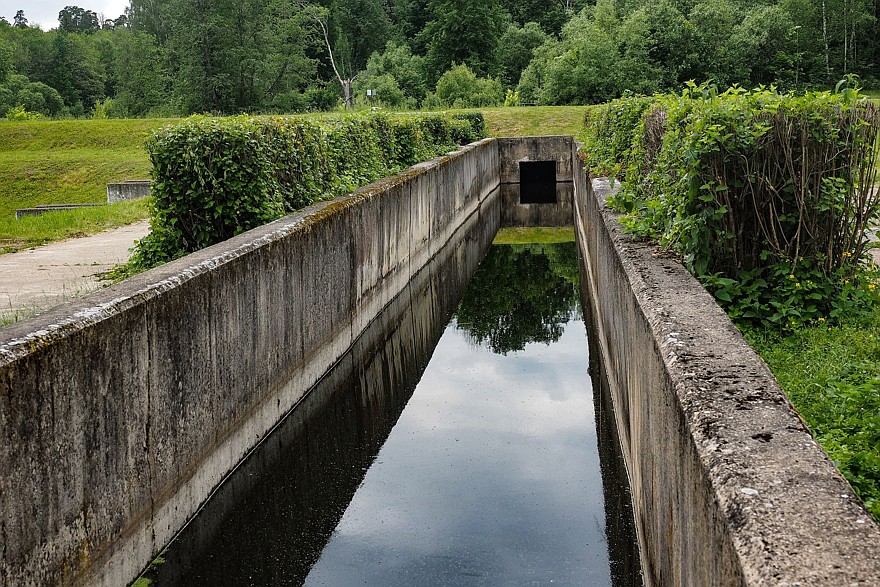 По Волоколамскому шоссе: первая ГЭС, две усадьбы и «штурмгешутц»
