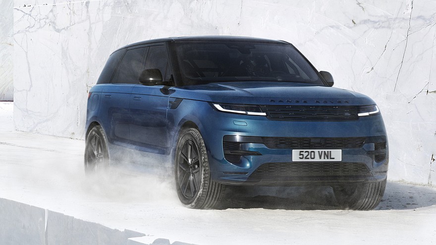 На фото: Range Rover Sport Electric