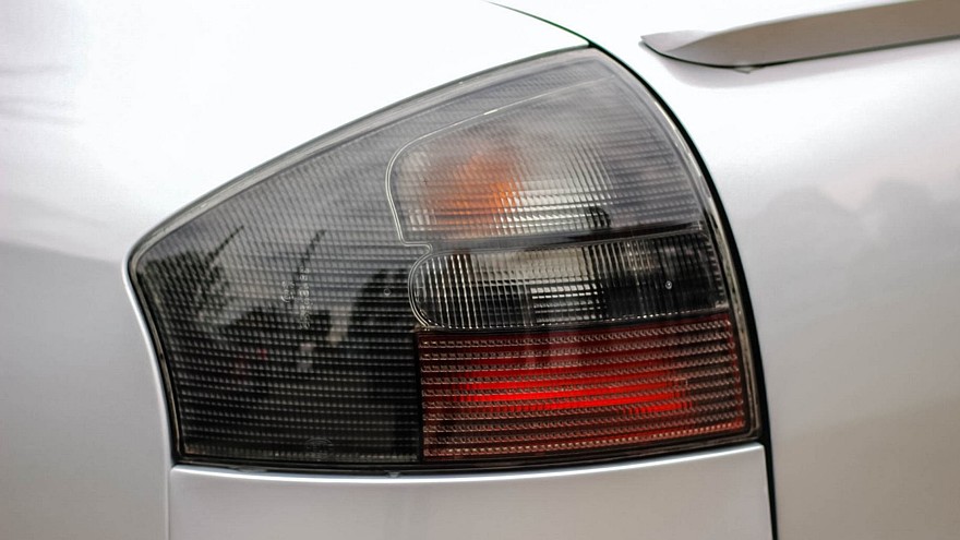Audi A6 II фонарь
