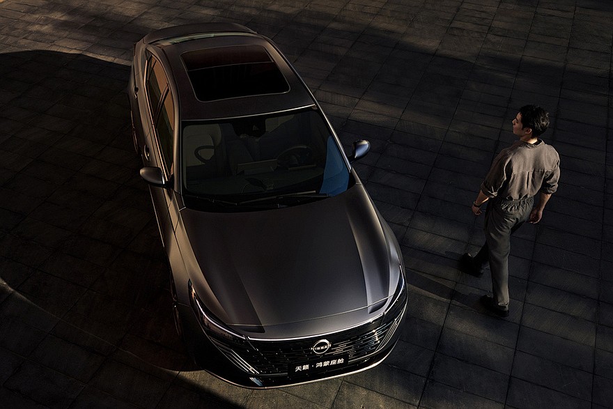 Nissan Teana выходит на рынок: новый дизайн и старые моторы