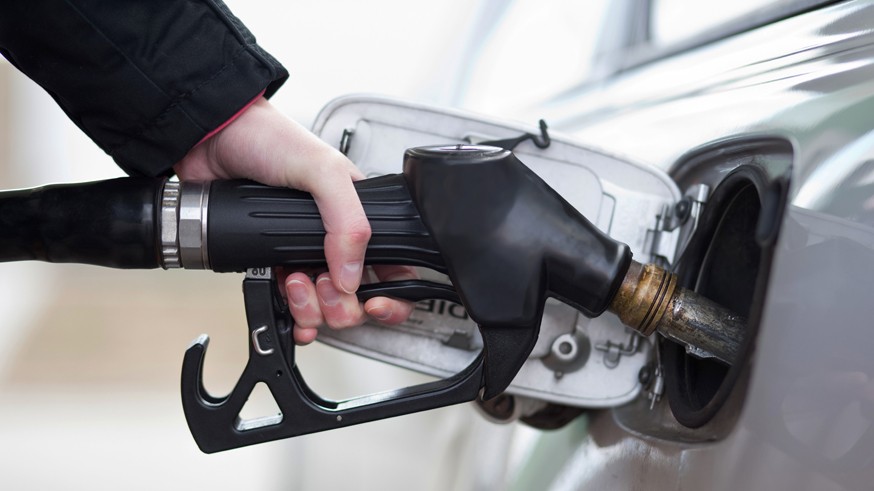 Car fueling at the gas station