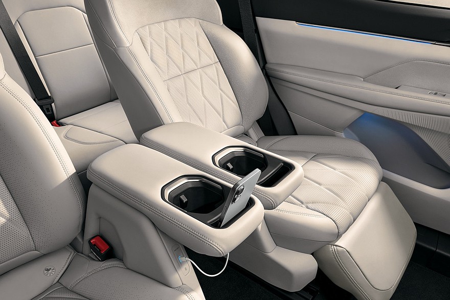 Обновленный Ford Edge L