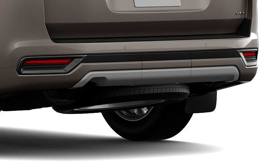 На фото: гибридный внедорожник Toyota Land Cruiser 300 в исполнении ZX