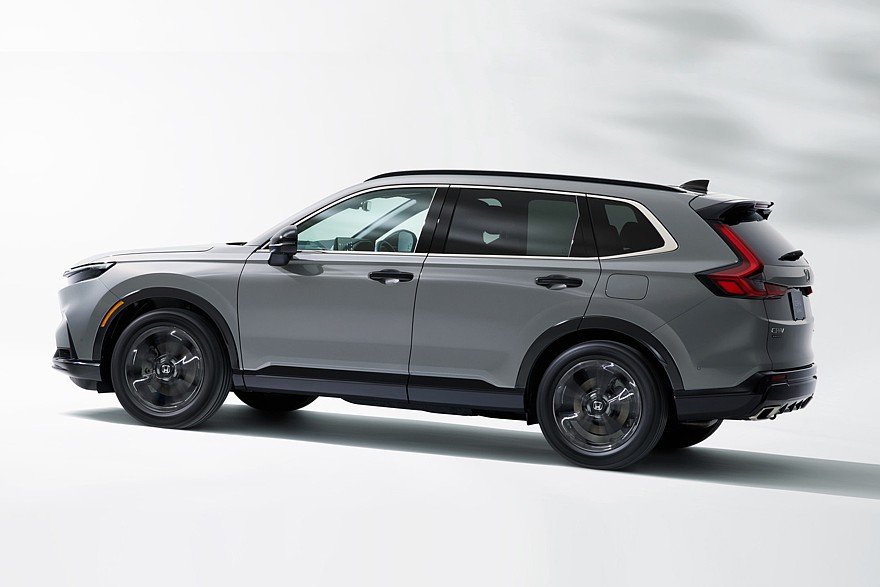 На фото: Honda CR-V e:HEV RS Black Edition (версия для японского рынка)
