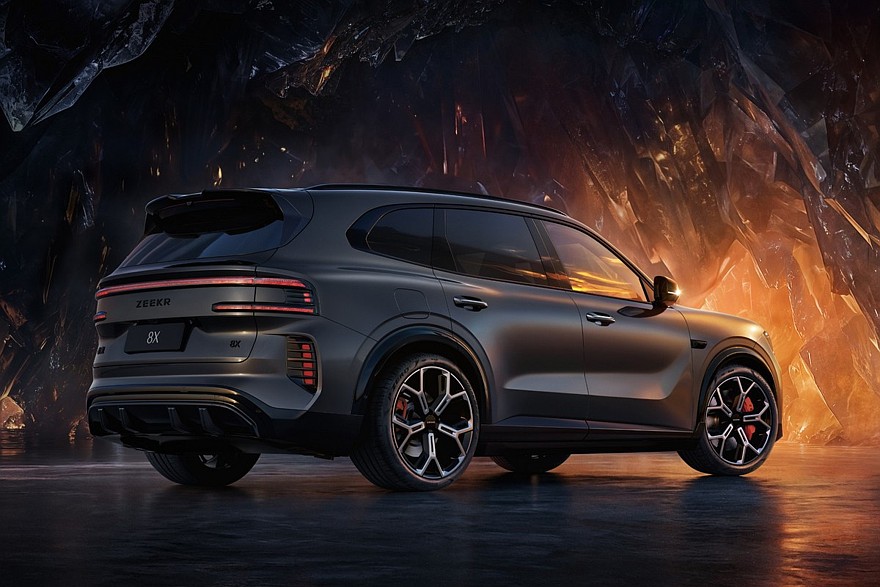 Топовый Zeekr 8X Dawn