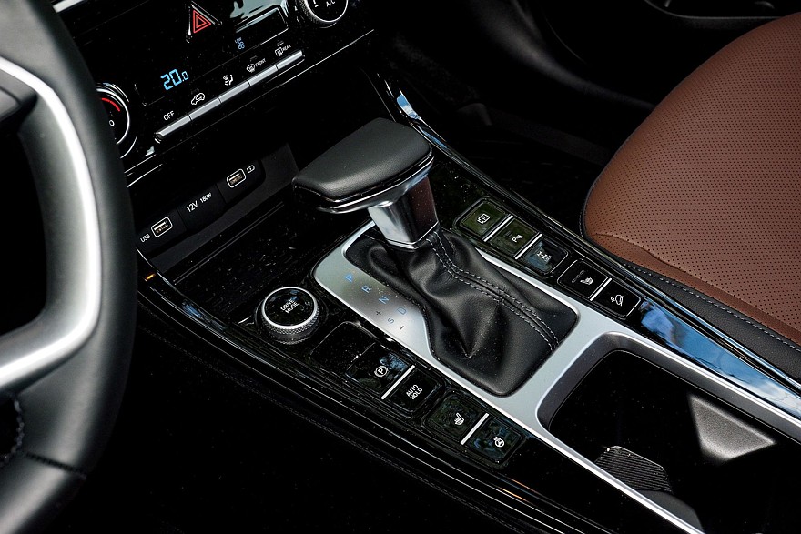 Старый, добрый, дорогой: тест-драйв Solaris HC