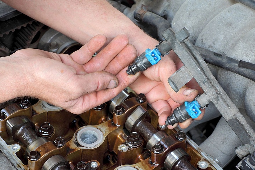 Шипение, рывки и горящий «чек»: почему автомобиль плохо набирает скорость