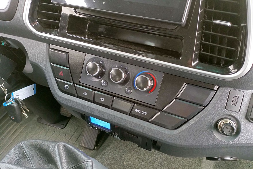 Маленький спальник, большой дизель и рациональный подход: тест-драйв  Sollers TR120