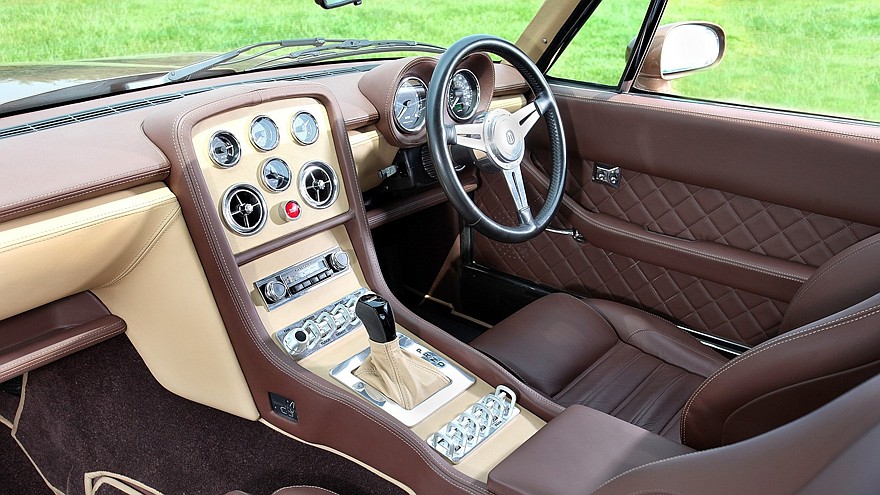 Рестомод от JIA на базе классического Jensen Interceptor