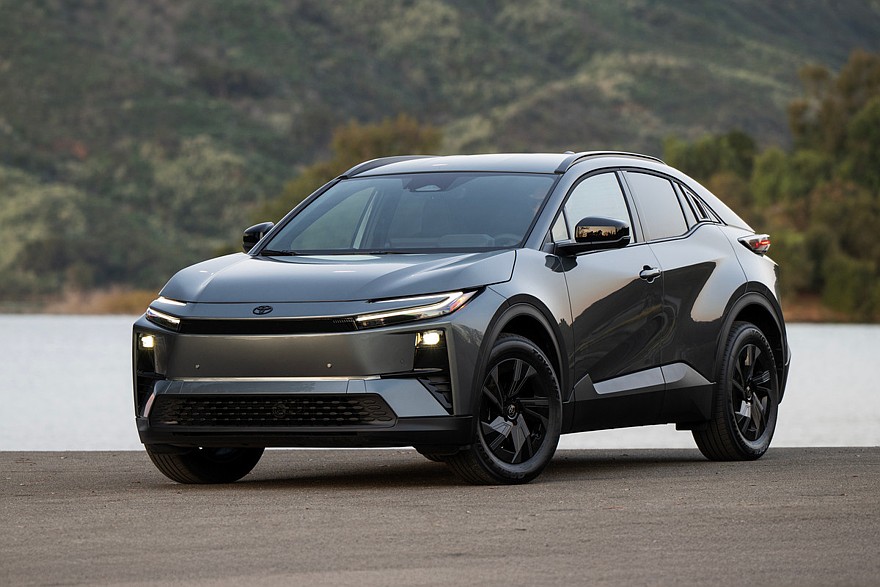 Toyota C-HR, комплектация SE