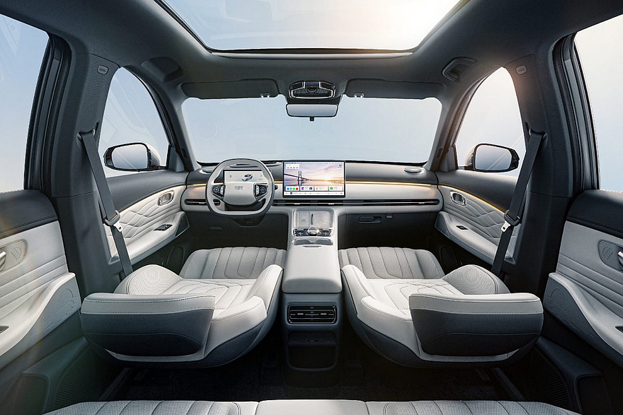 Электрический Geely Galaxy Starship 7 EV для Китая