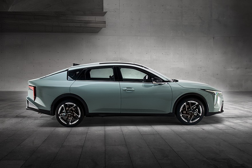 Седан Kia K4 GT-Line для Мексики