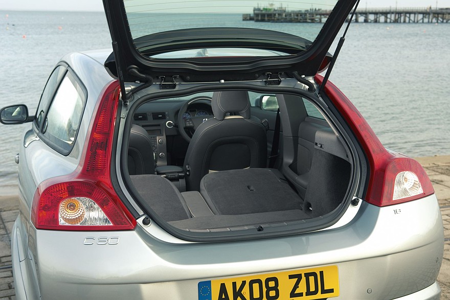 Купе несбывшихся надежд: как появился Volvo C30 и почему он провалился