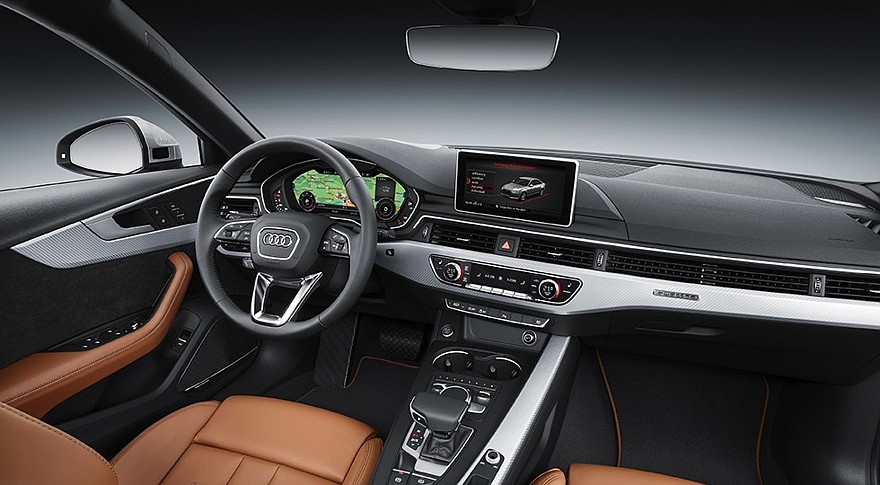На фото: интерьер Audi A4