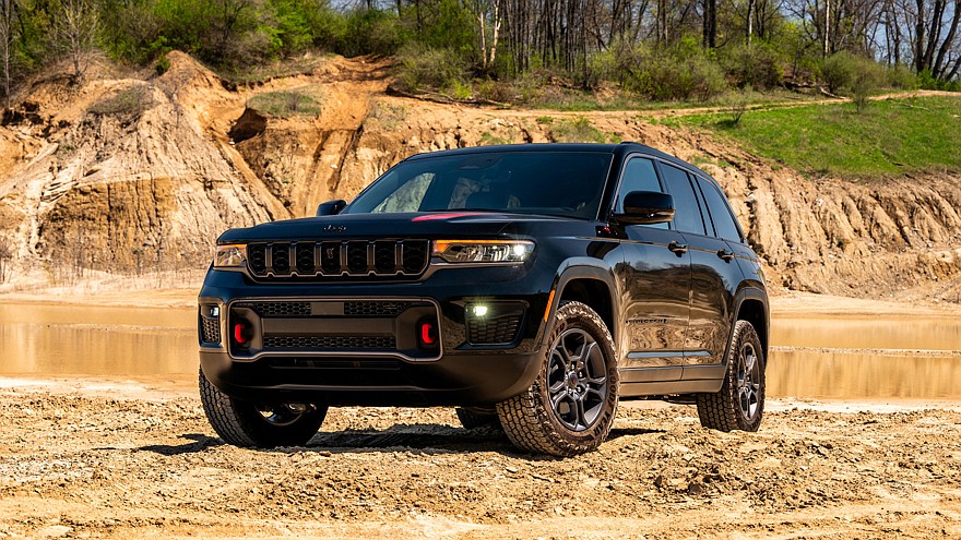 На фото: Jeep Grand Cherokee Trailhawk
