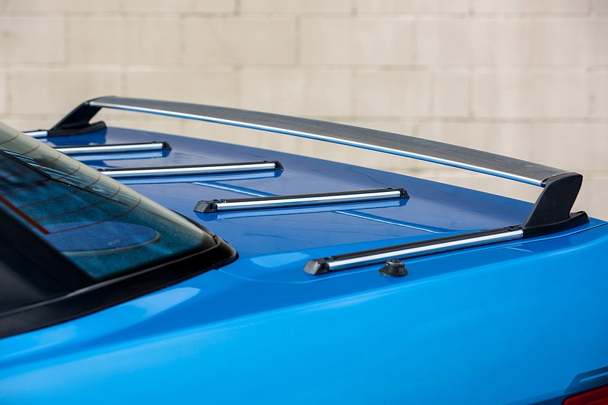 Проработка всех элементов экстерьера вызывает уважение и сегодня