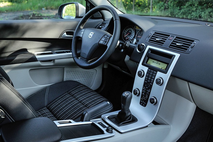 Купе несбывшихся надежд: как появился Volvo C30 и почему он провалился