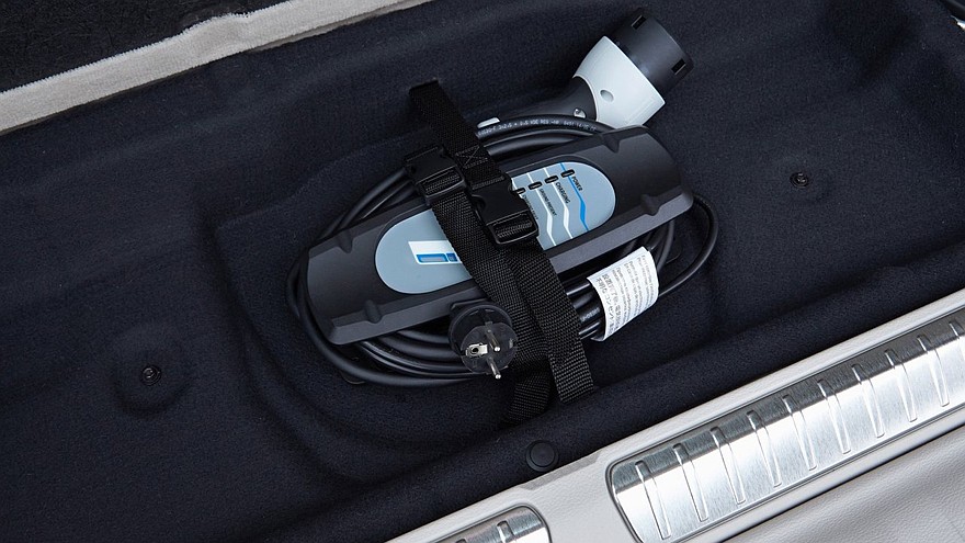 Зарядное устройство BMW