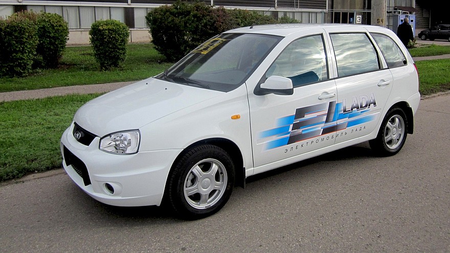 На фото: EL Lada '2012–13