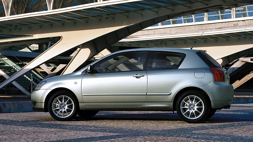 Toyota Corolla 3-door Worldwide '2001–04ч