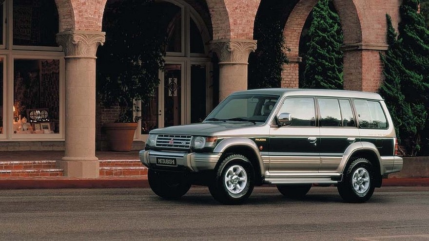 На фото: Mitsubishi Pajero Wagon '1991–97